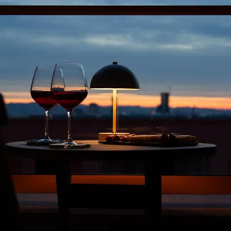 Apartment Art Vista *